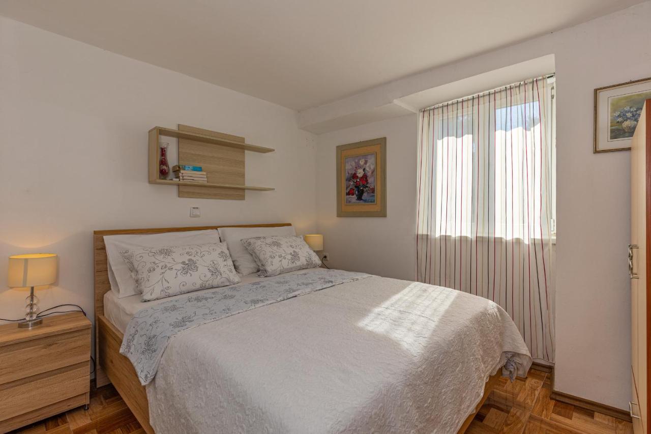 Apartments Lapis Ядраново Екстериор снимка