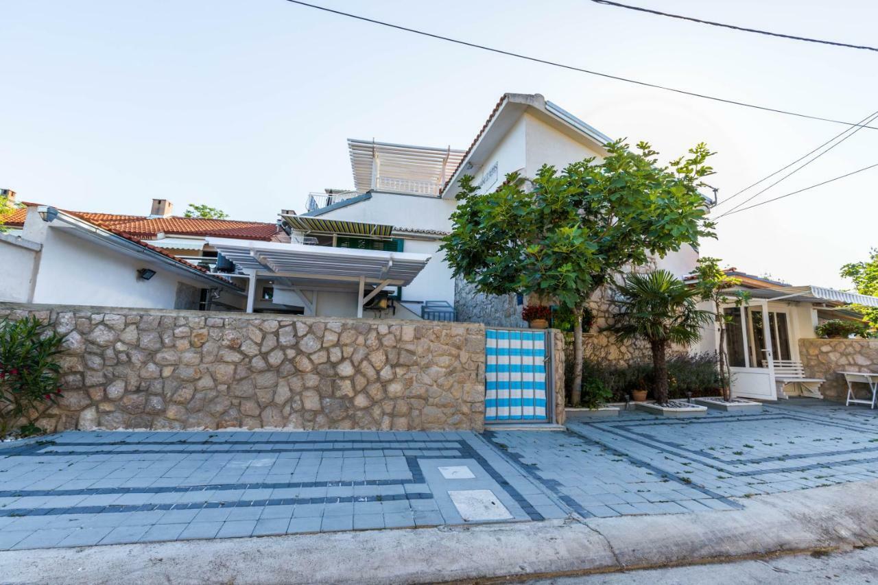 Apartments Lapis Ядраново Екстериор снимка