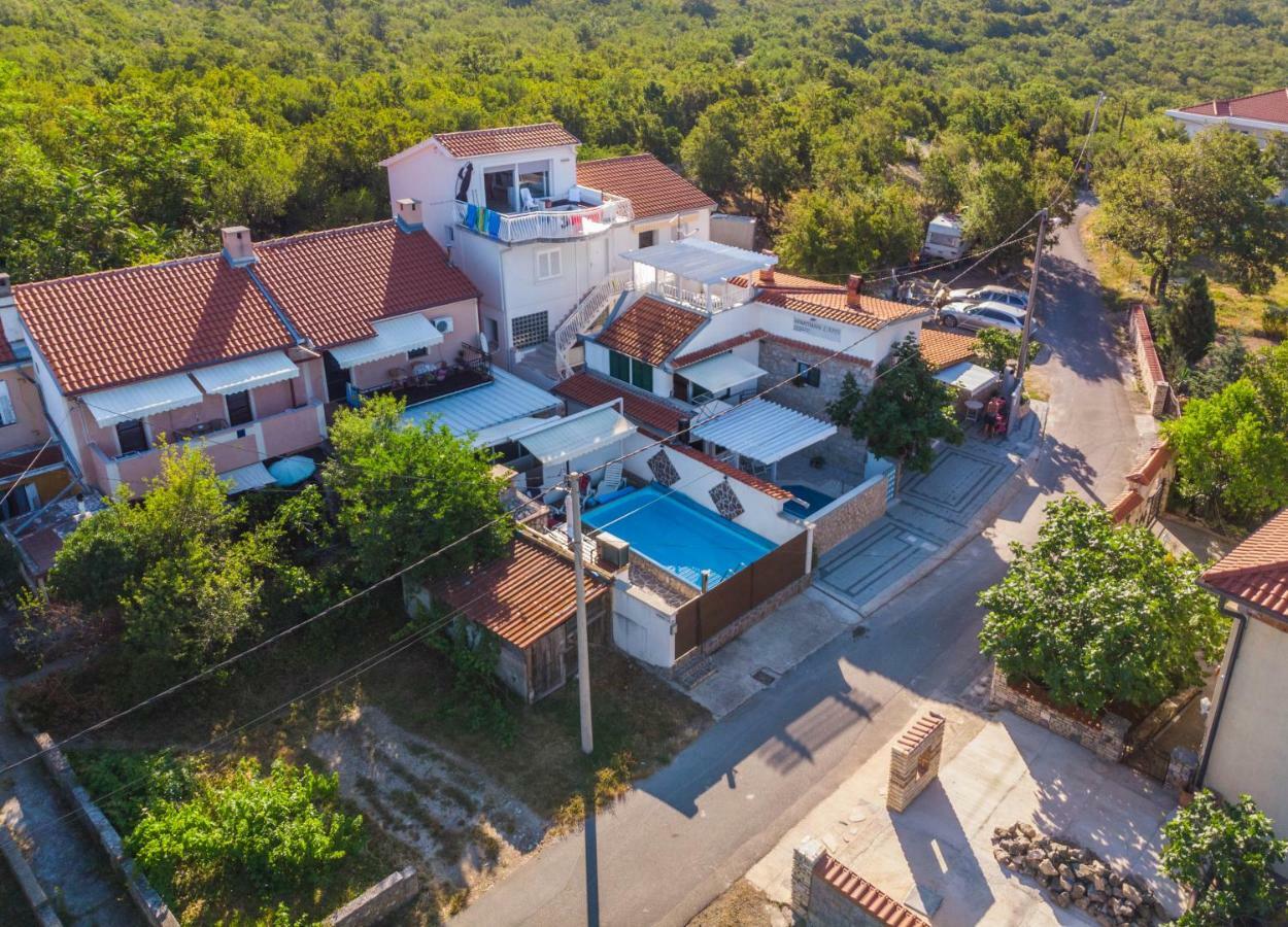 Apartments Lapis Ядраново Екстериор снимка