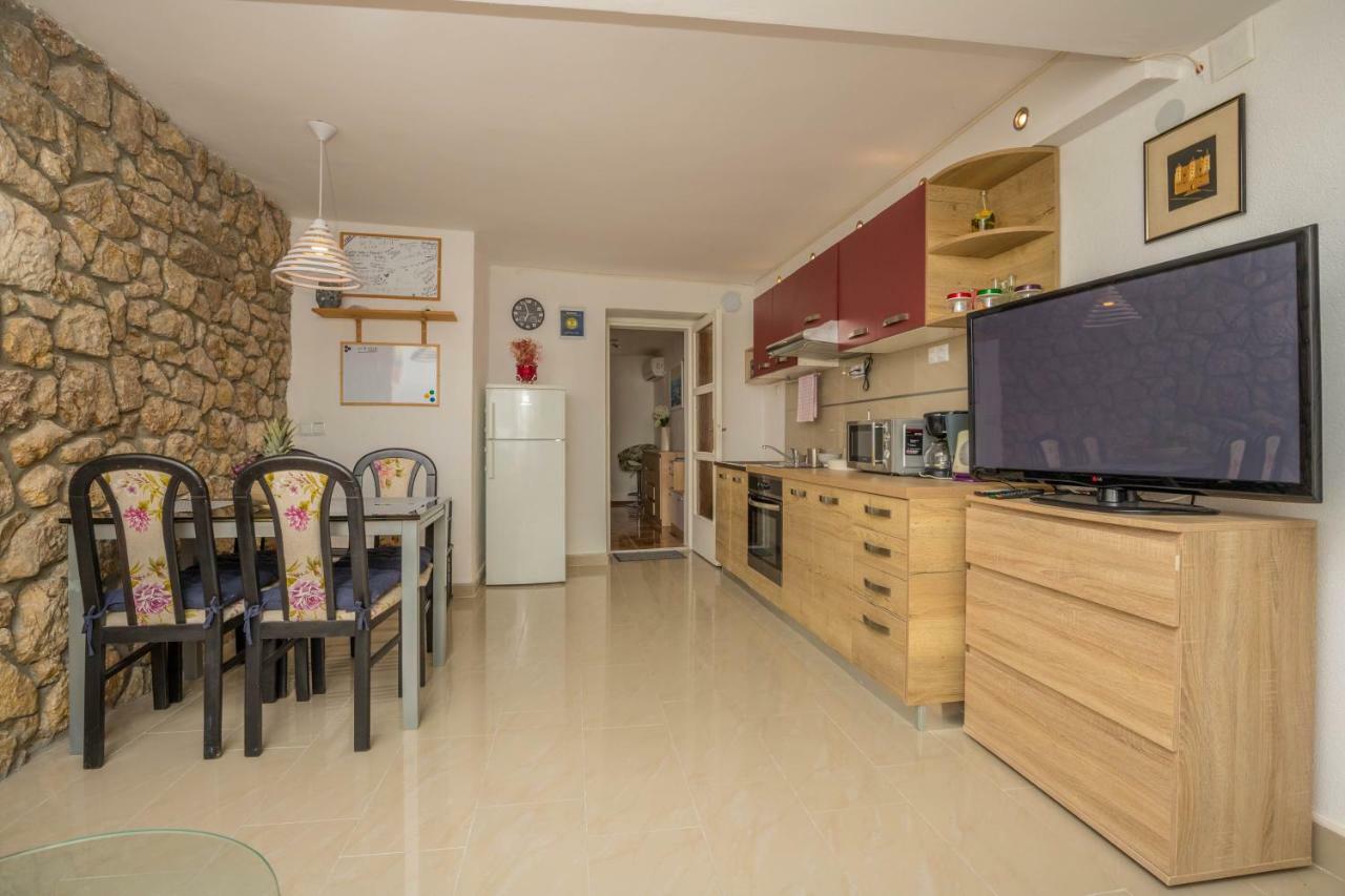 Apartments Lapis Ядраново Екстериор снимка