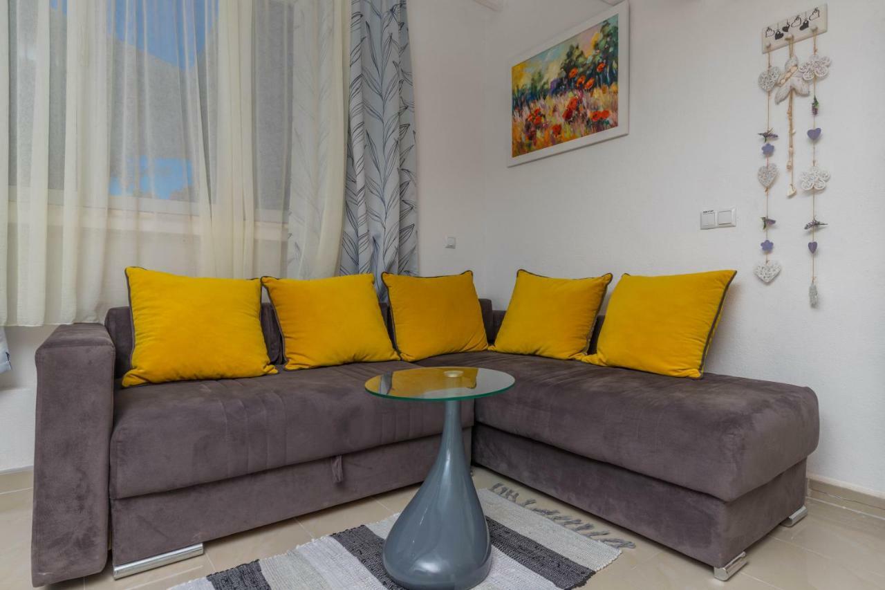 Apartments Lapis Ядраново Екстериор снимка