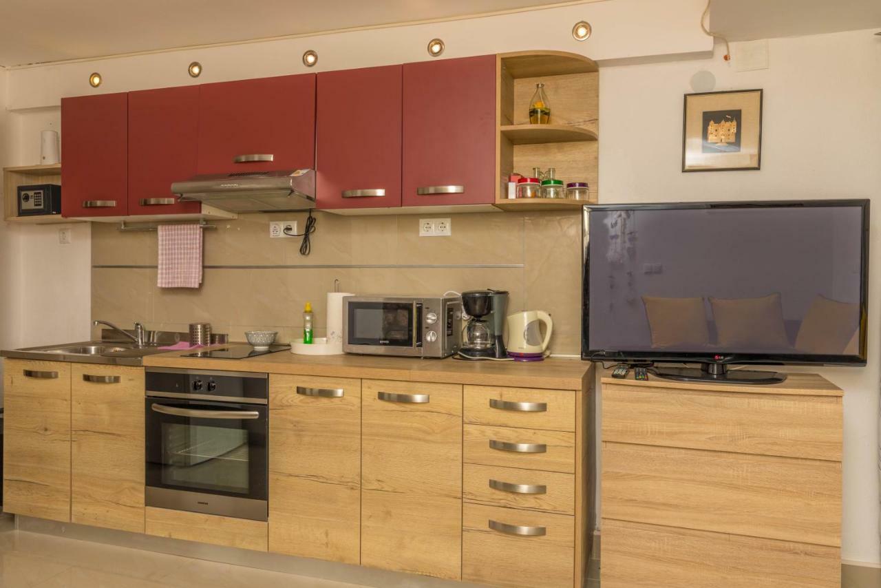 Apartments Lapis Ядраново Екстериор снимка